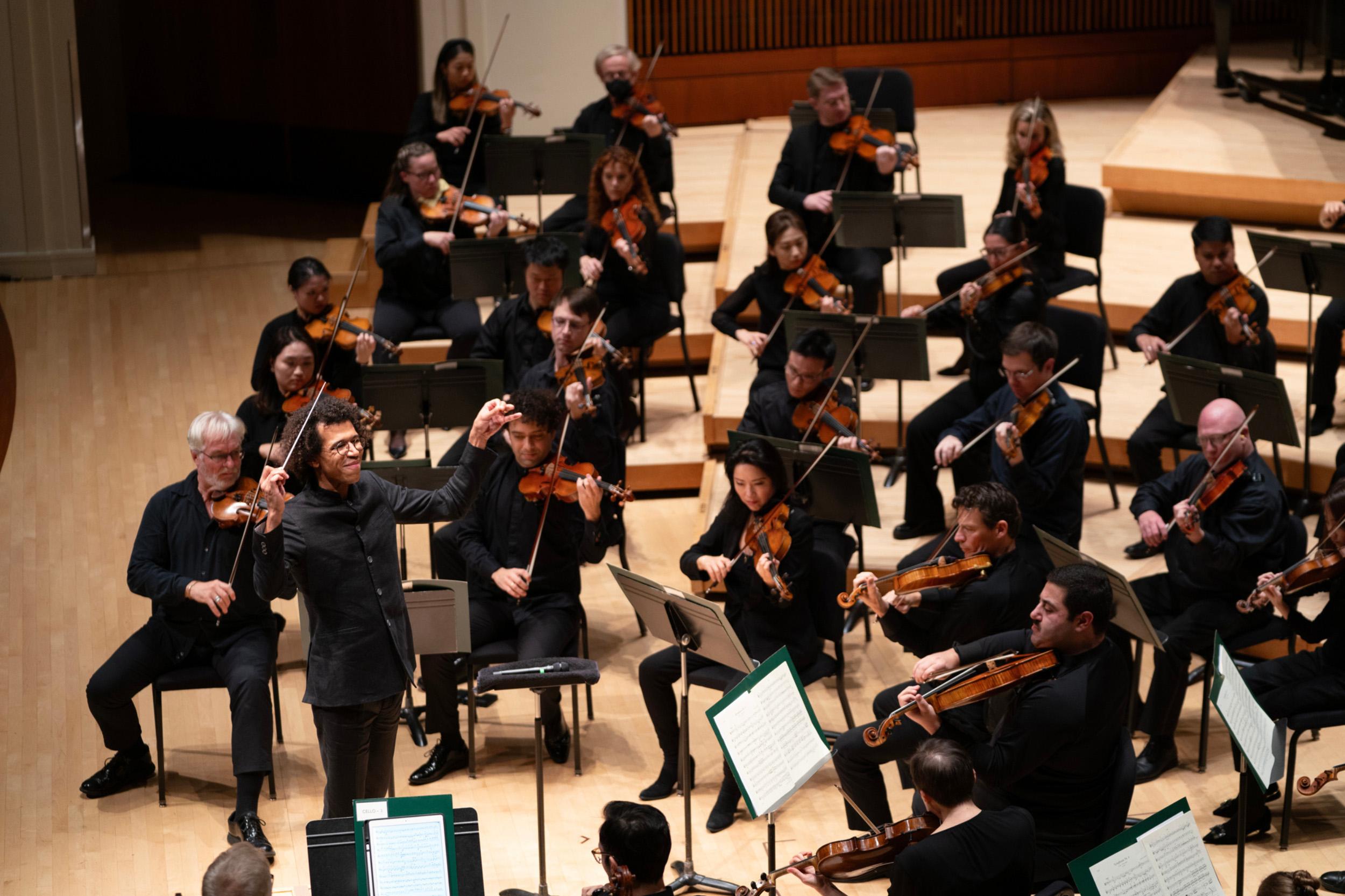 Jonathon Heyward conducts the Baltimore Symphony Orchestra.